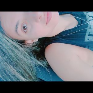 Meet your Posher, Bi